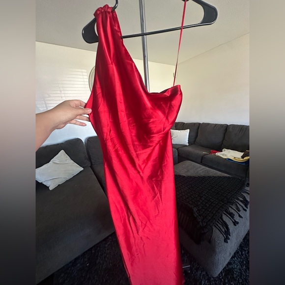 Zara Vibrant Red One-Shoulder Dress - Picture 4 of 8